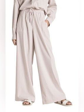 Splendid x @CellaJaneBlog Striped Poplin Wide Leg Pants in Camel & White